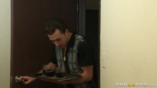 Roughing up Kelly Divine