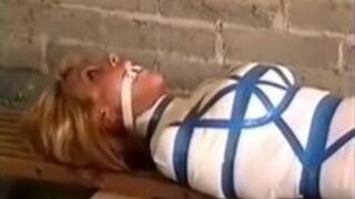 Lesbian - Extreme Restraints