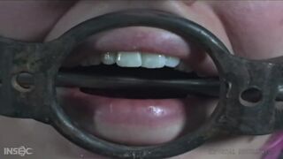 INFERNAL RESTRAINTS - Cherry Torn - Hole