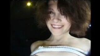 Salope soumise baisee en gang bang