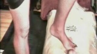 Balls in pain - Barefoot Princess