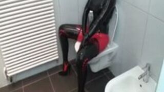 Rubber and Watersports in Toilet