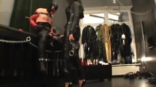 German Latex Domme - Breathplay