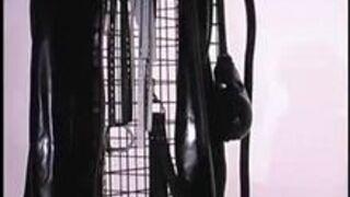 Lesbian Latex Slaveslut