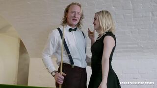 Swinging Sweetheart Ash Hollywood Has a Pussy Pounding Threeway