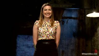 Kinky Lesbian Politician: The intern's submission