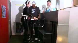 ProduktionsDienstmagd Und LatexDirne scene 1