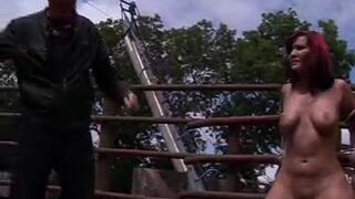 womenjillpunischedoutdoor0175