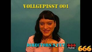 Vollgepisst 01