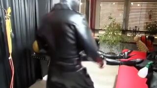 ProduktionsLatex Konkubinen scene 2